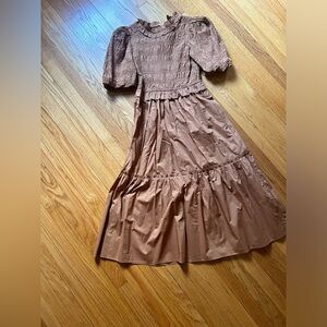 Moon River Smocked Tiered Midi Dress Size Small MR7485